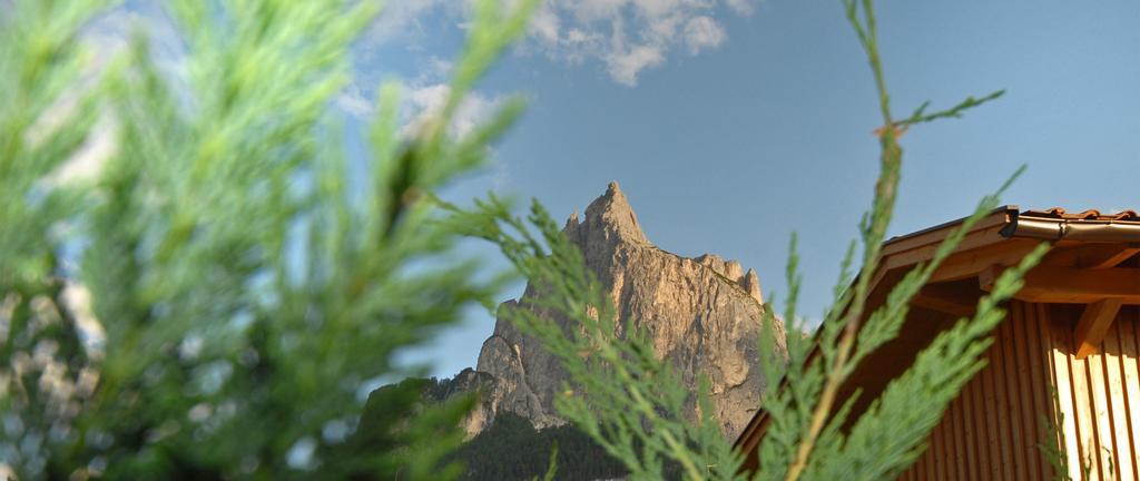 Garni Karlegger Acomodação com café da manhã Siusi Exterior foto